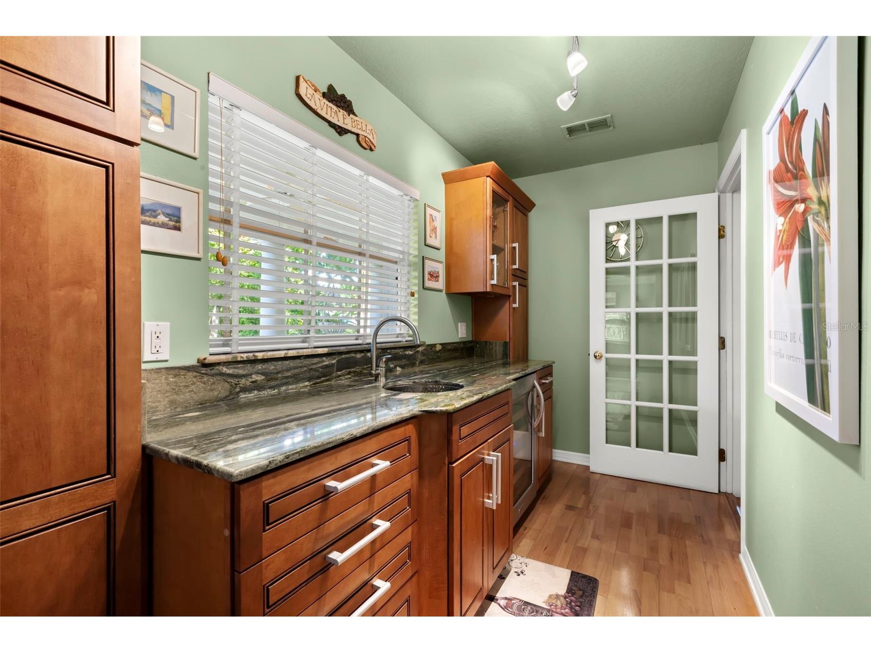 1417 Beach Drive NE Saint Petersburg FL 33704 TB8460272 image49