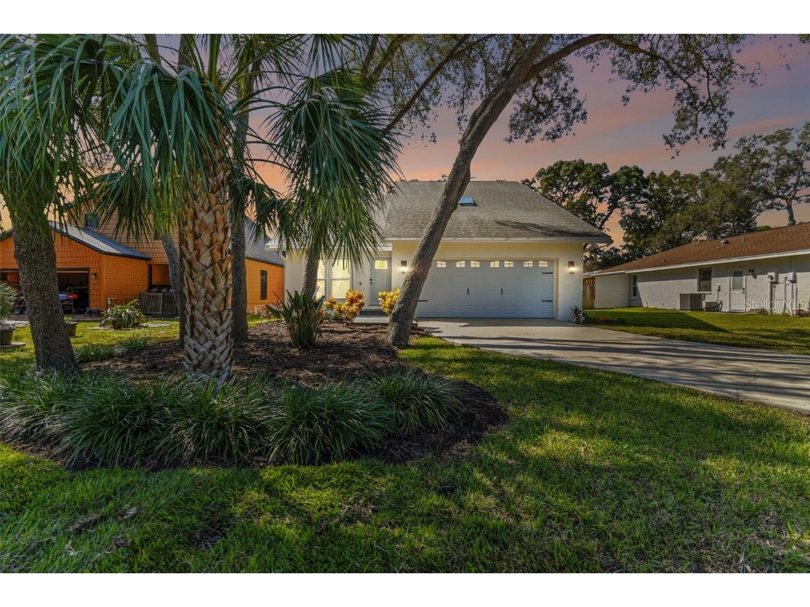 1417 Poinsettia Avenue Tarpon Springs FL 34689 U8212630 image1