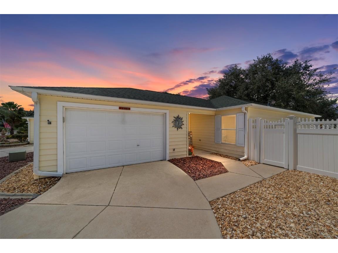 1418 Azteca Loop The Villages FL 32162 G5102815 image1