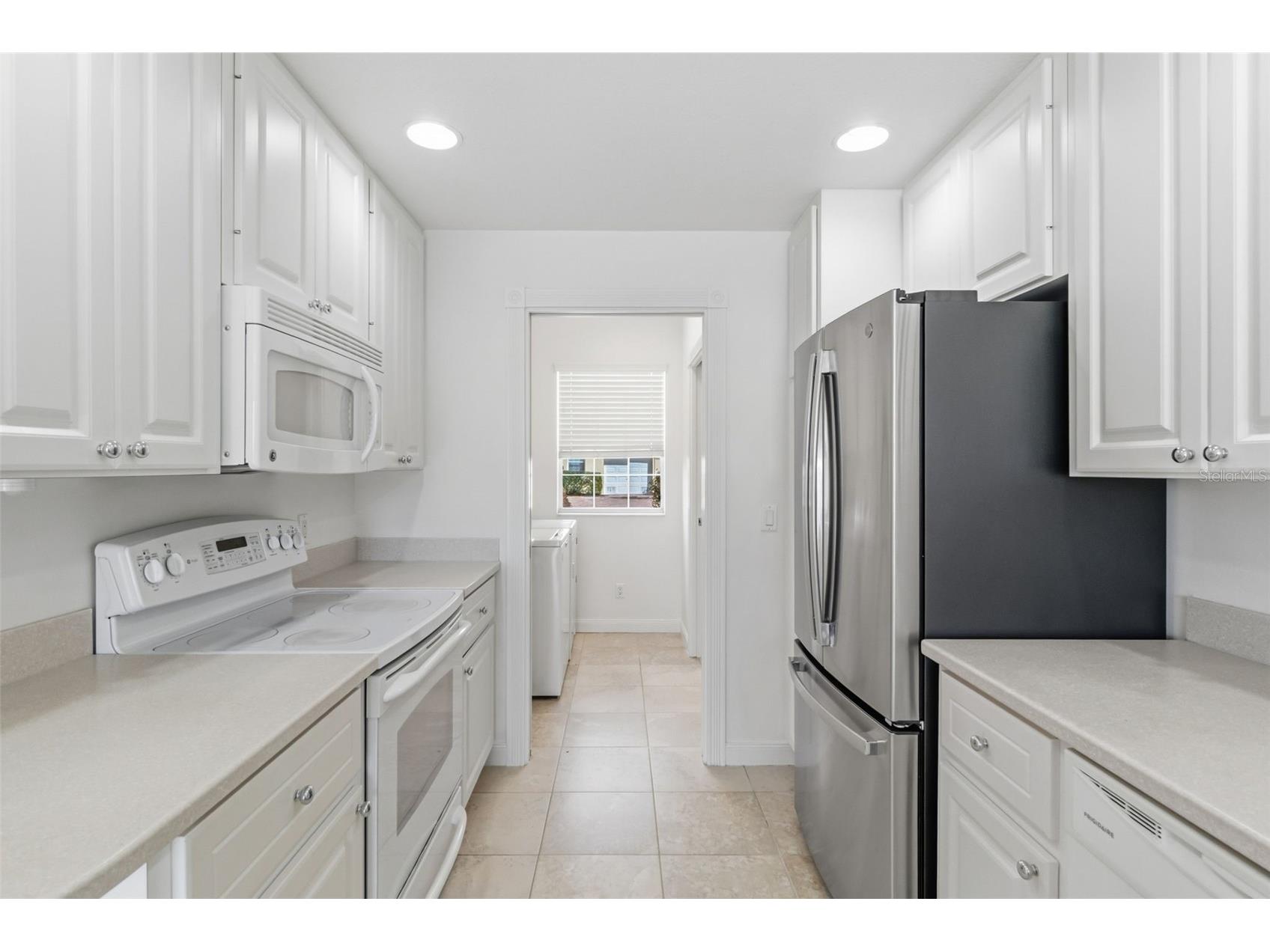 1418 Burgos Drive Sarasota FL 34238 A4686348 image14