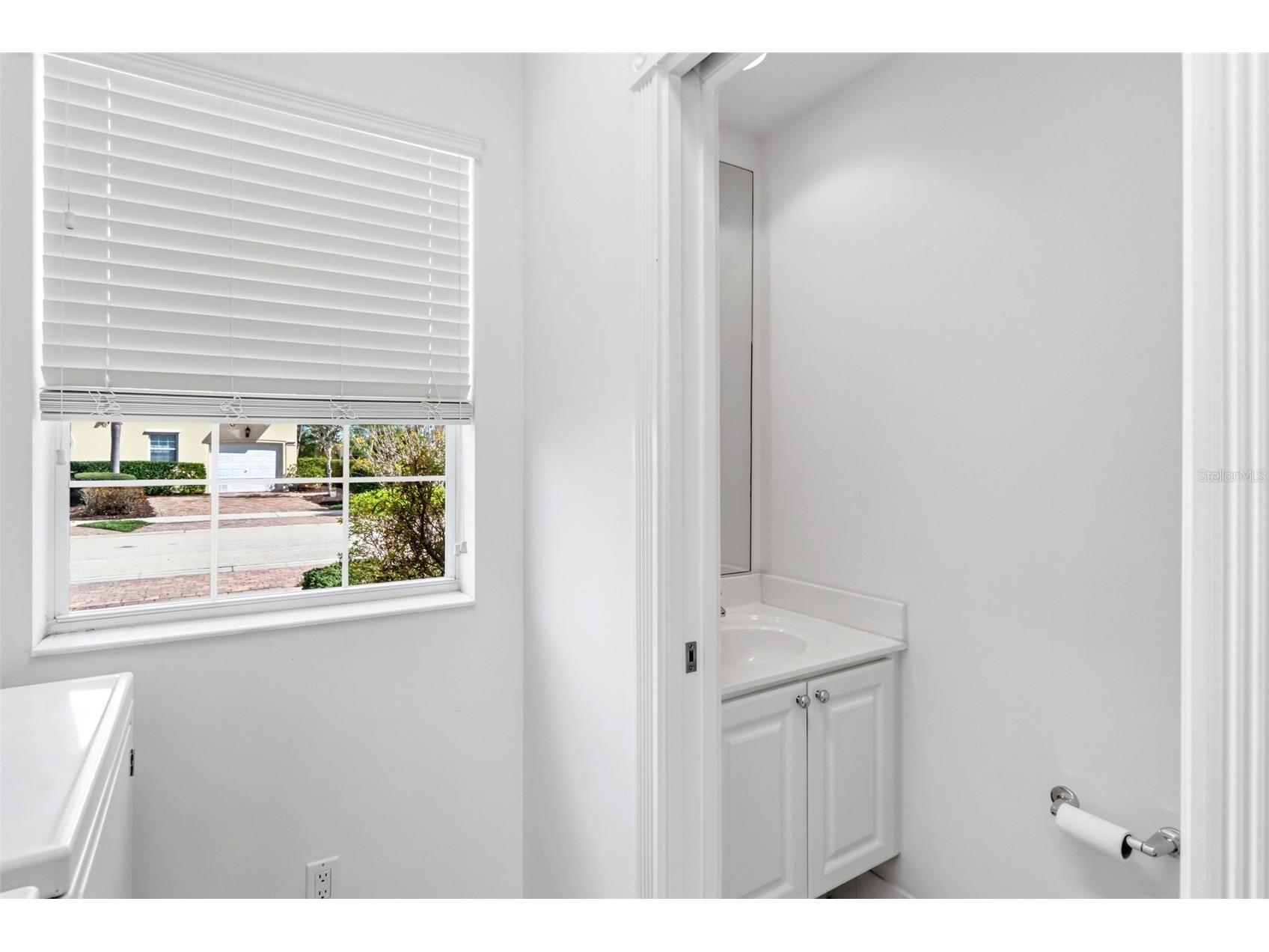 1418 Burgos Drive Sarasota FL 34238 A4686348 image18