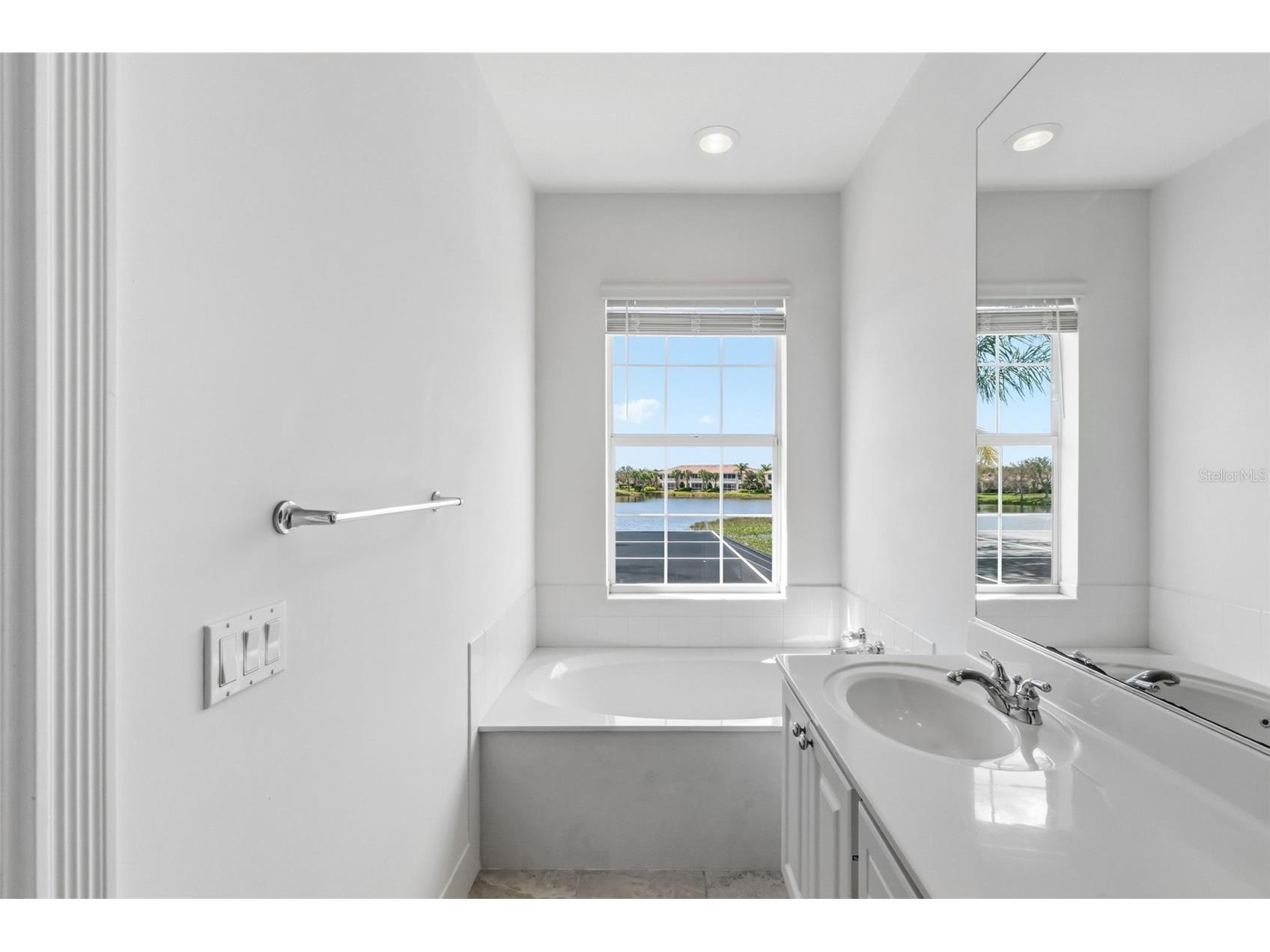 1418 Burgos Drive Sarasota FL 34238 A4686348 image35