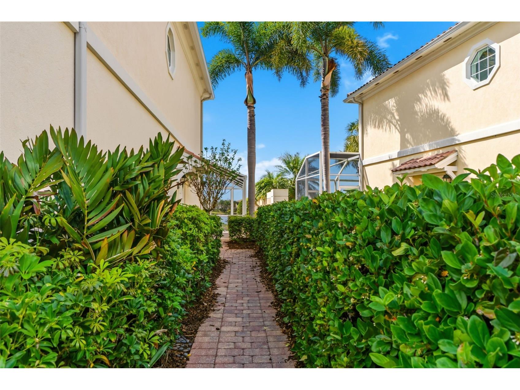 1418 Burgos Drive Sarasota FL 34238 A4686348 image4