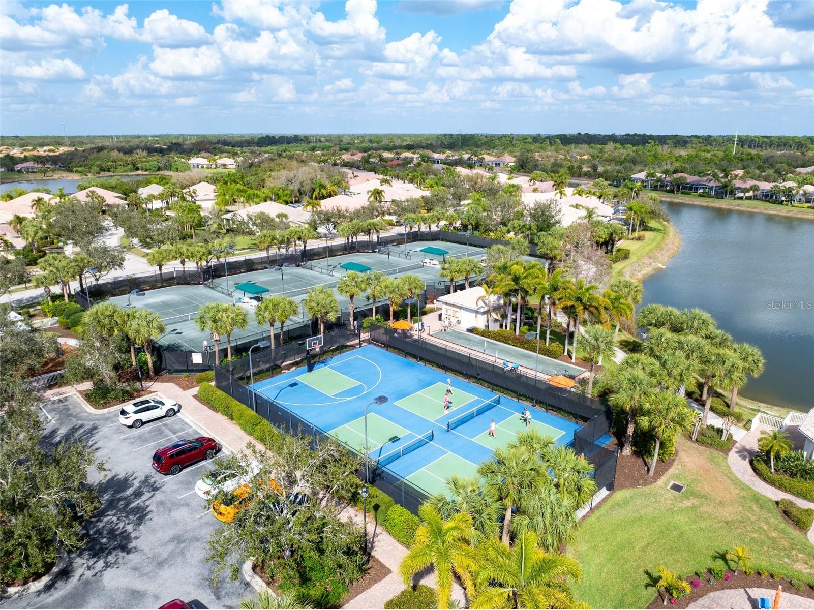 1418 Burgos Drive Sarasota FL 34238 A4686348 image49