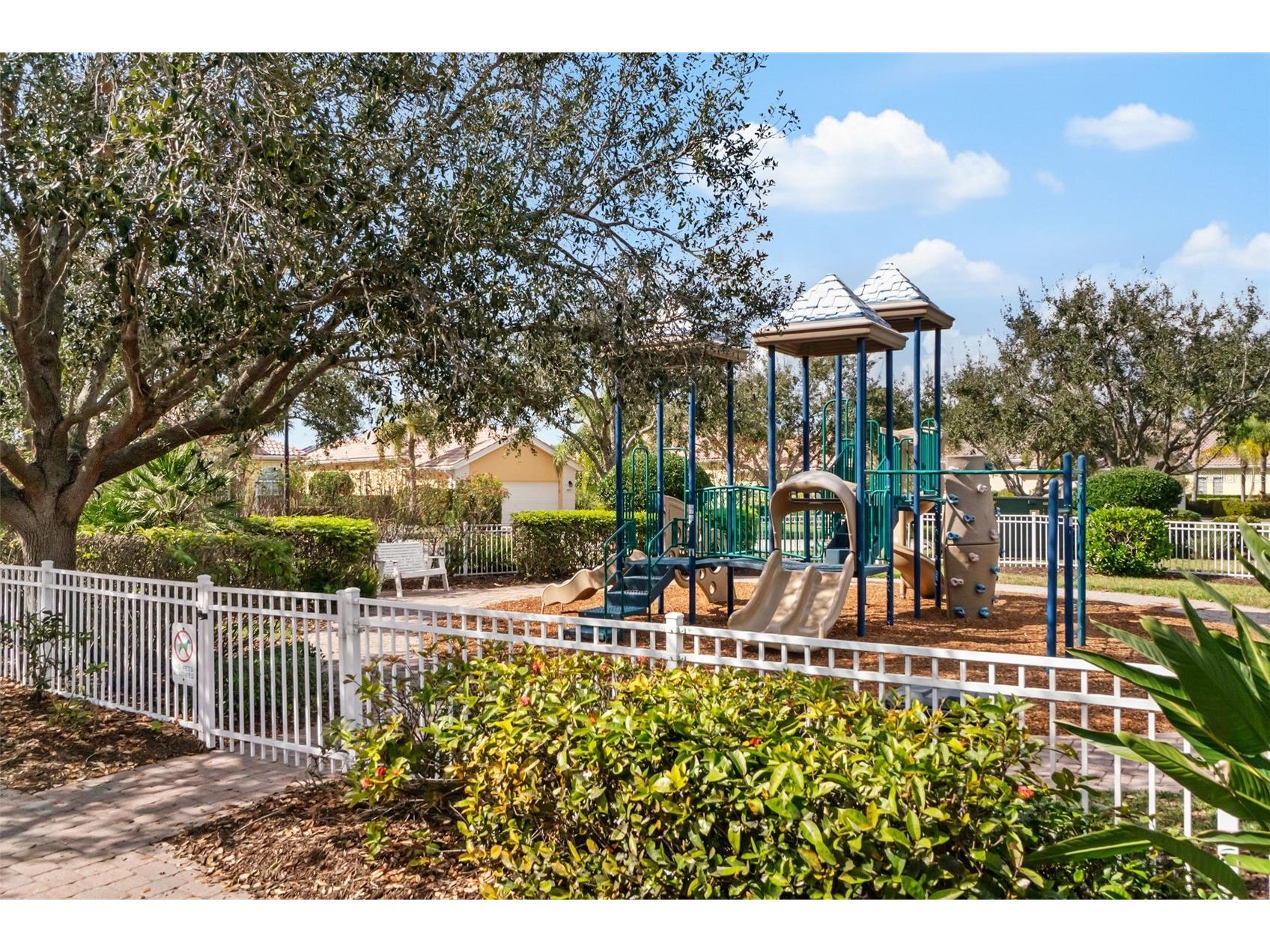 1418 Burgos Drive Sarasota FL 34238 A4686348 image58