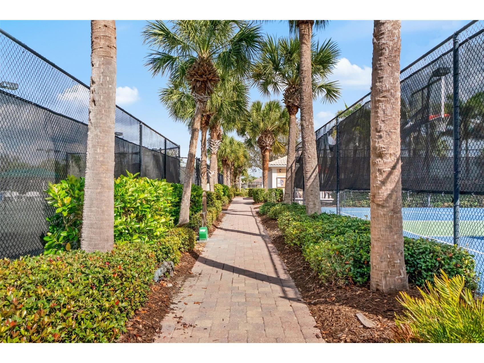 1418 Burgos Drive Sarasota FL 34238 A4686348 image59