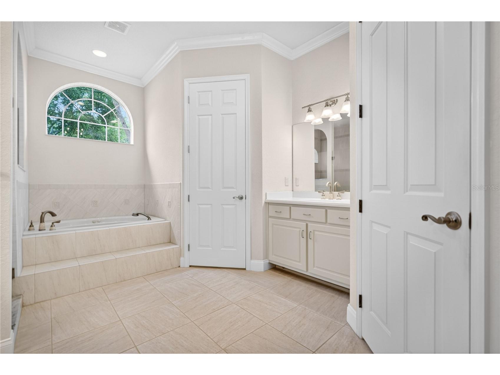1418 Dolph Circle Ormond Beach FL 32174 V4948643 image36