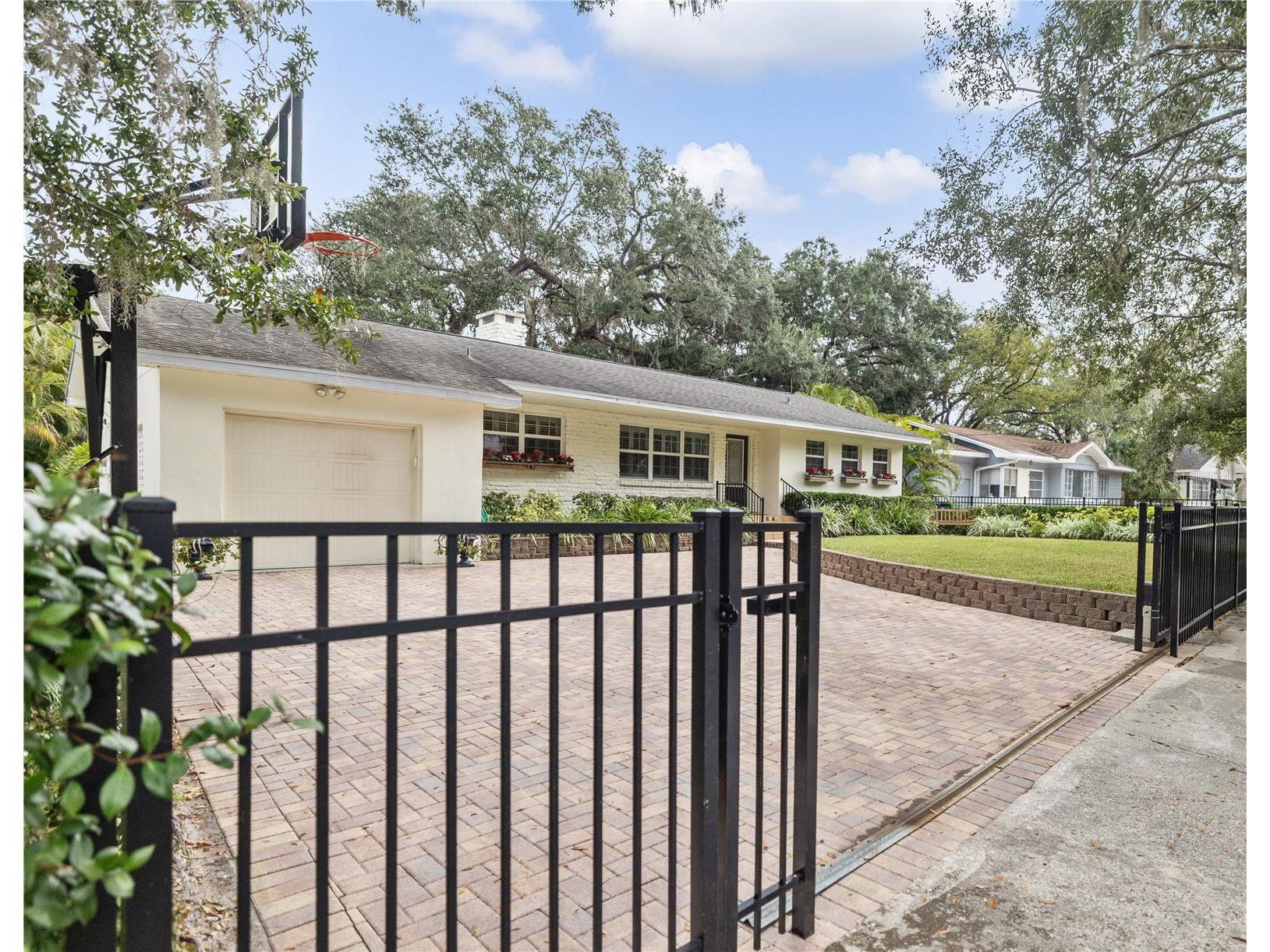 1418 E Park Circle Tampa FL 33604 - HILLSBOROUGH RIVER TB8512746 image2