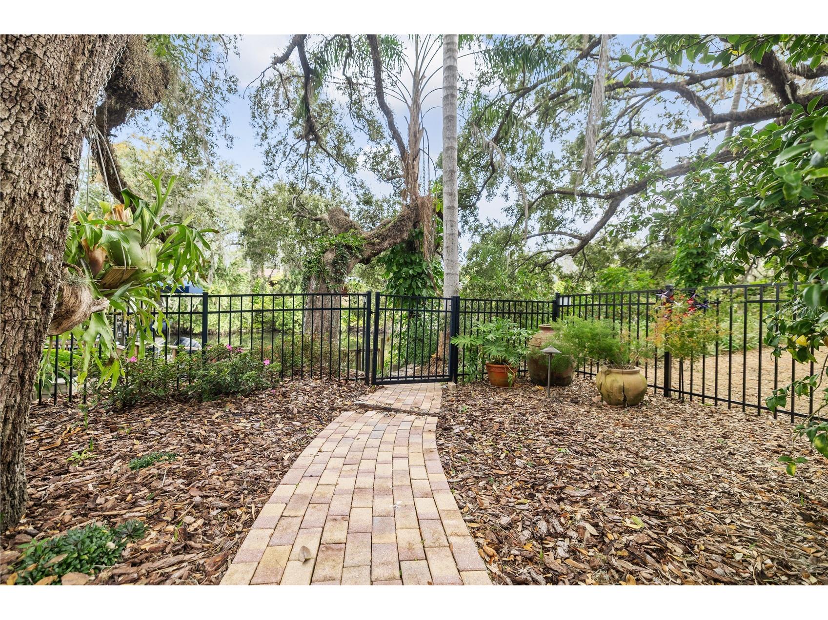 1418 E Park Circle Tampa FL 33604 - HILLSBOROUGH RIVER TB8512746 image40