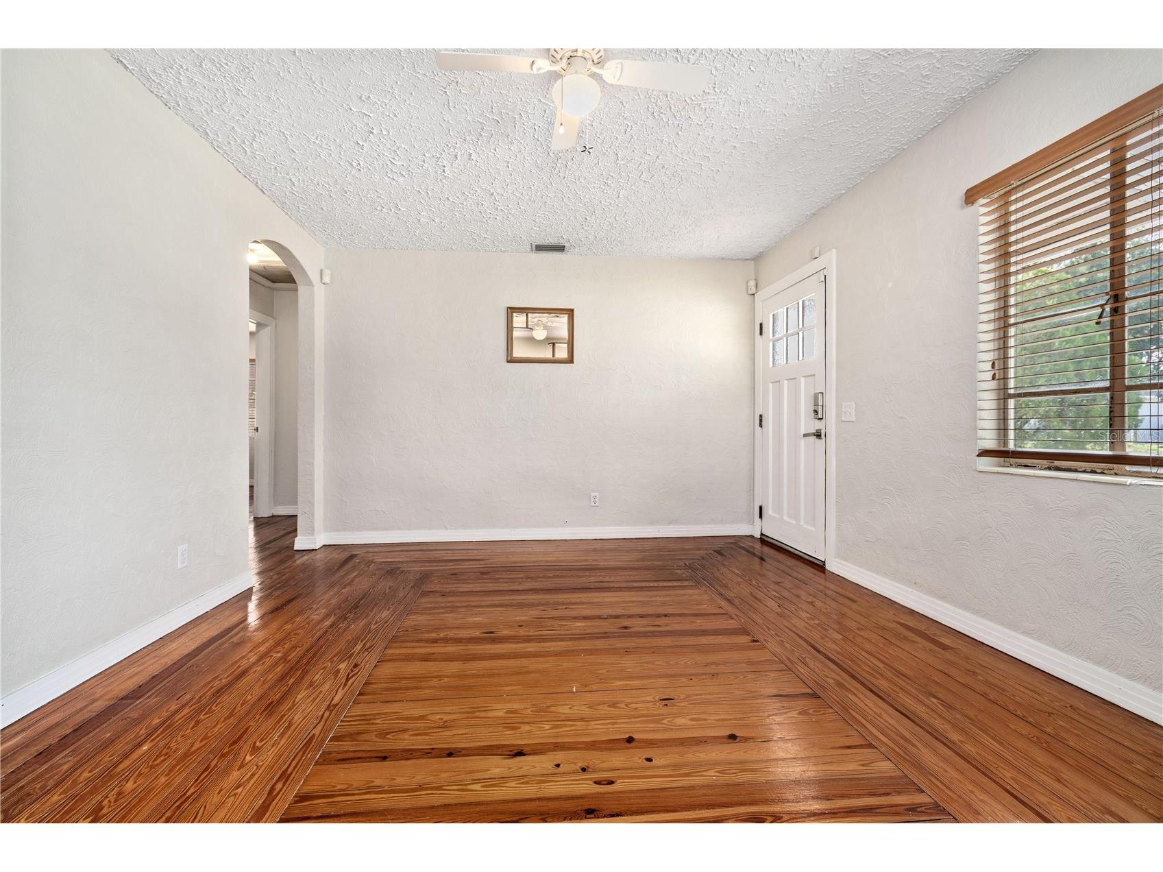 1418 E Powhatan Avenue Tampa FL 33604 TB8518000 image7