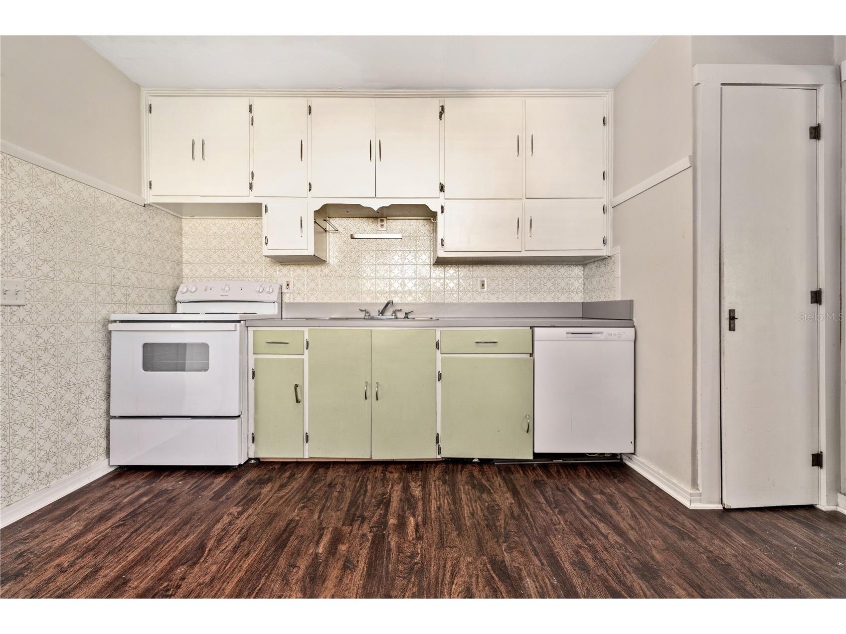 1418 E Powhatan Avenue Tampa FL 33604 TB8518000 image9
