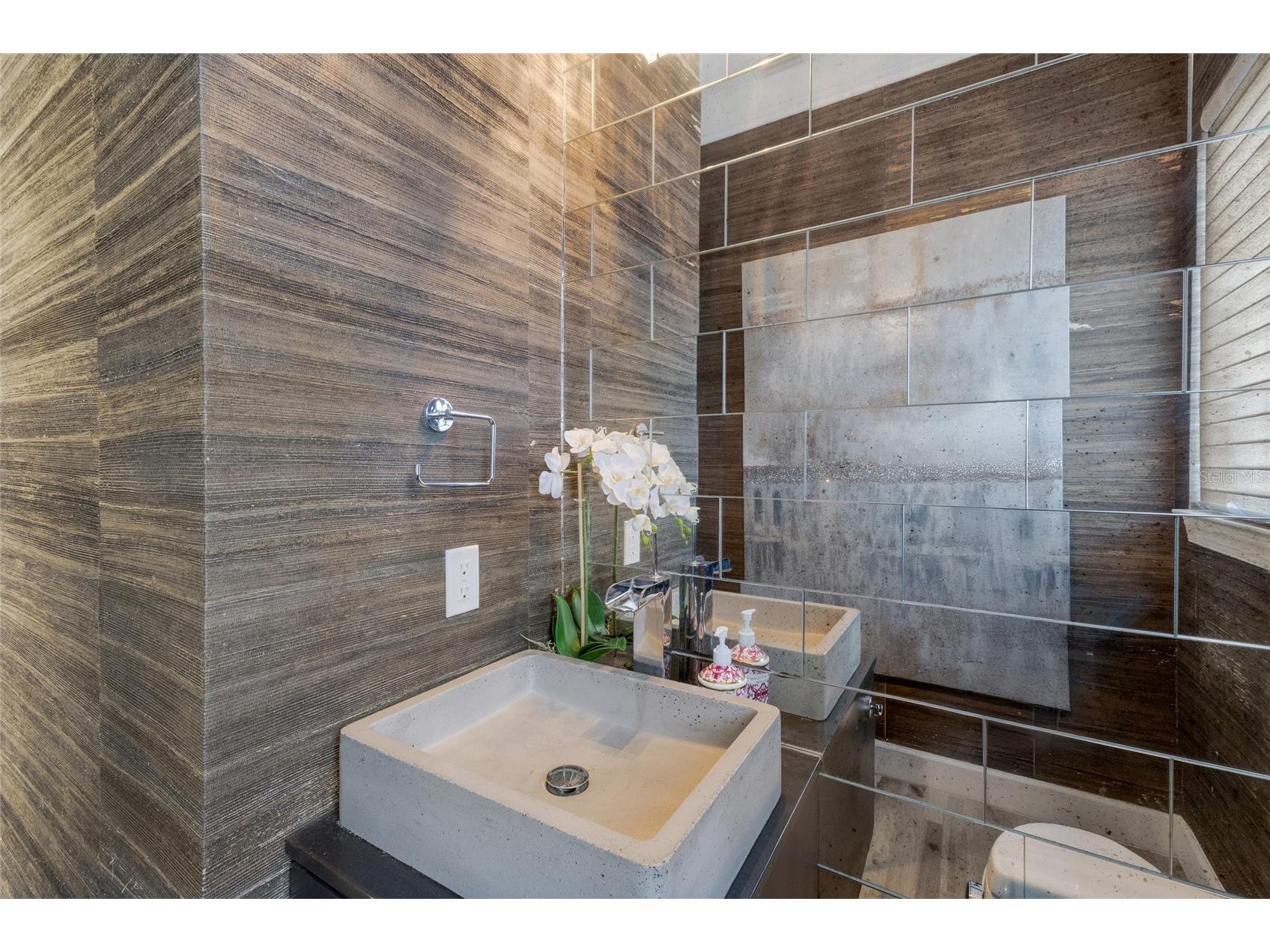 1418 John Ringling Parkway Sarasota FL 34236 - SARASOTA BAY A4675500 image17