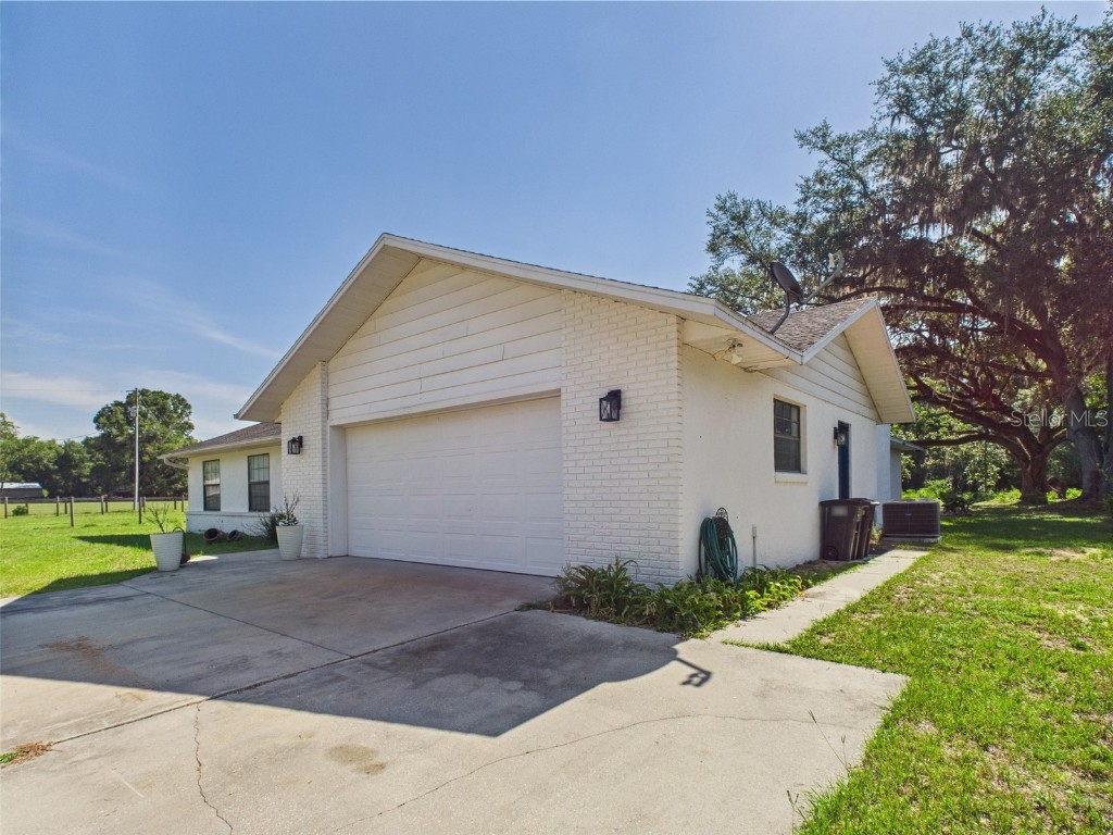 14191 SE 25th Avenue Summerfield FL 34491 P4934993 image100