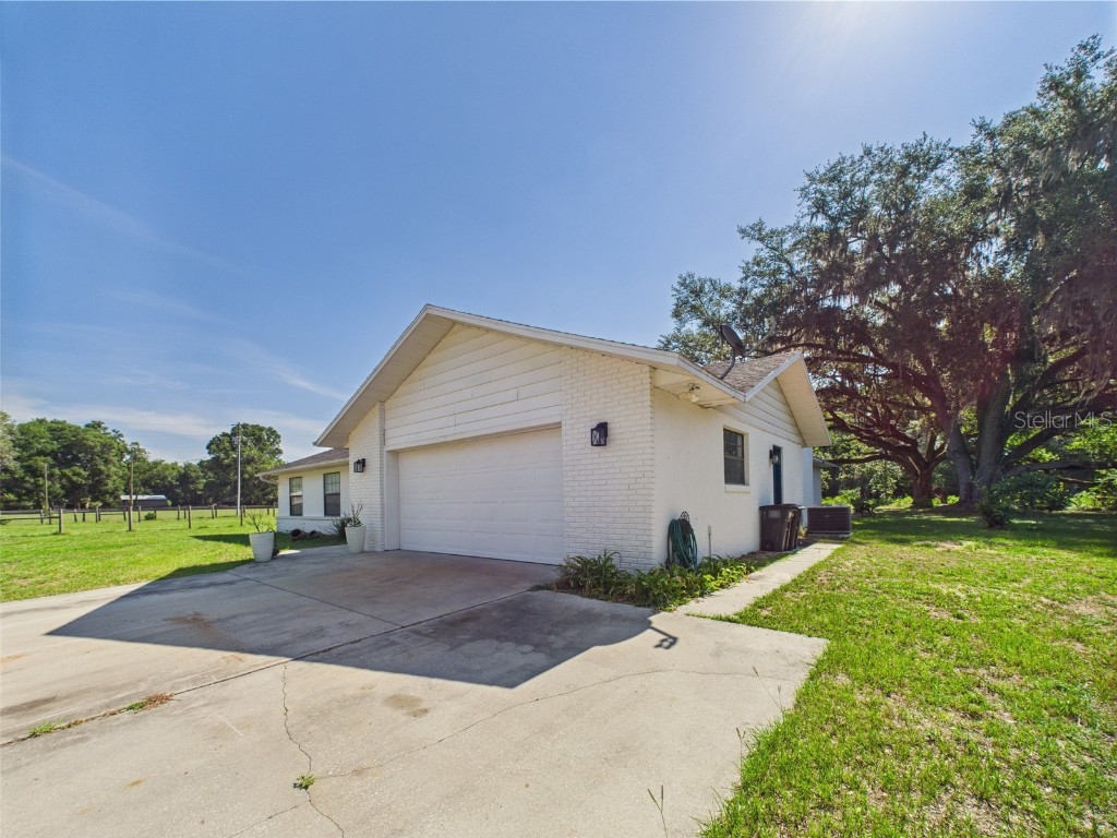 14191 SE 25th Avenue Summerfield FL 34491 P4934993 image99