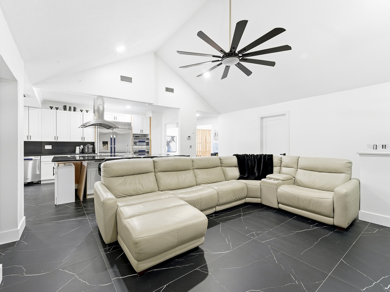 142 Barrington Drive Brandon FL 33511 TB8484875 image21