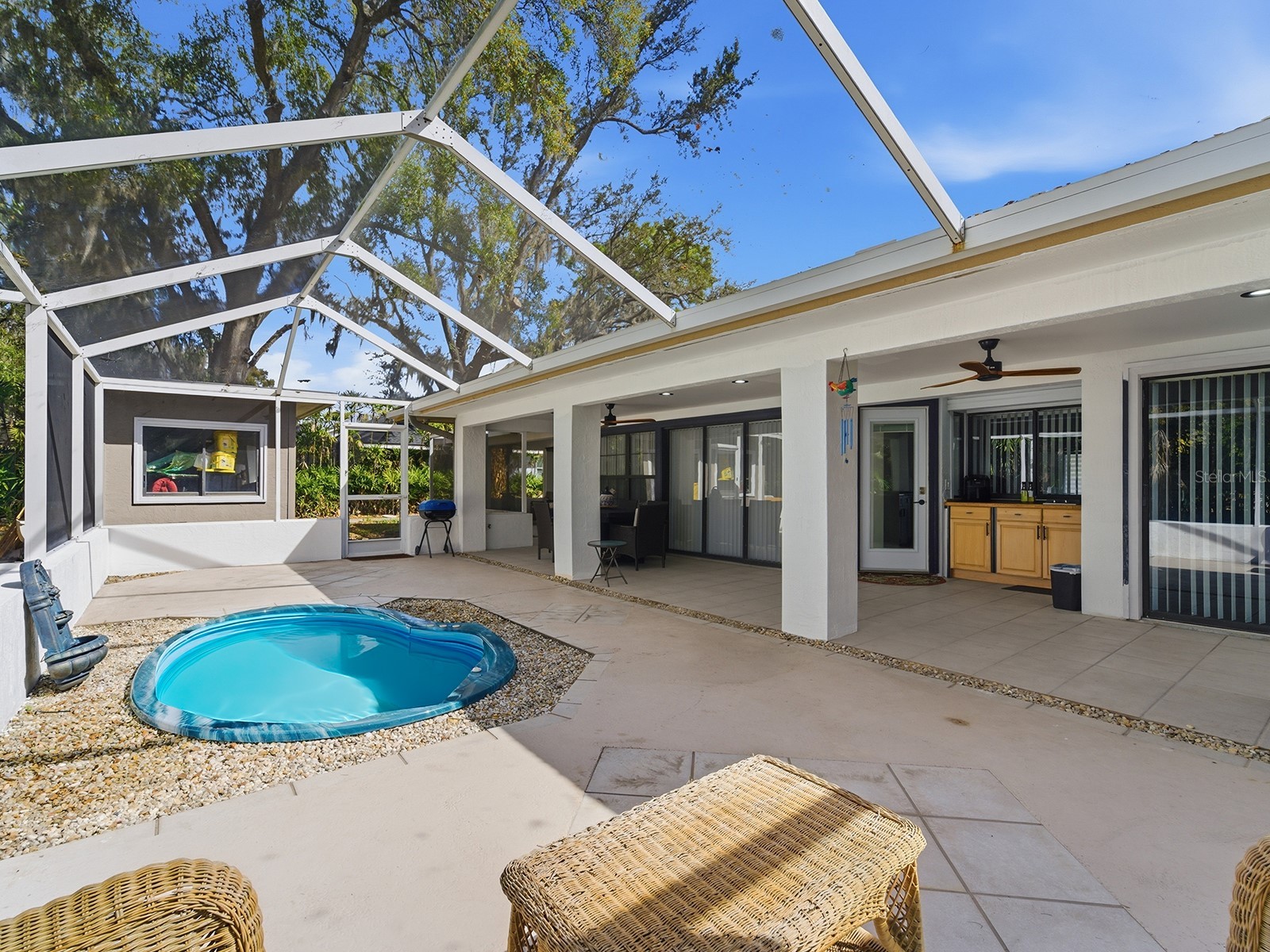 142 Barrington Drive Brandon FL 33511 TB8484875 image32