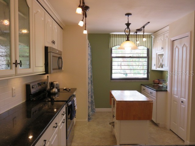 142 Pineneedle Drive #142U Bradenton FL 34210 A4636819 image3