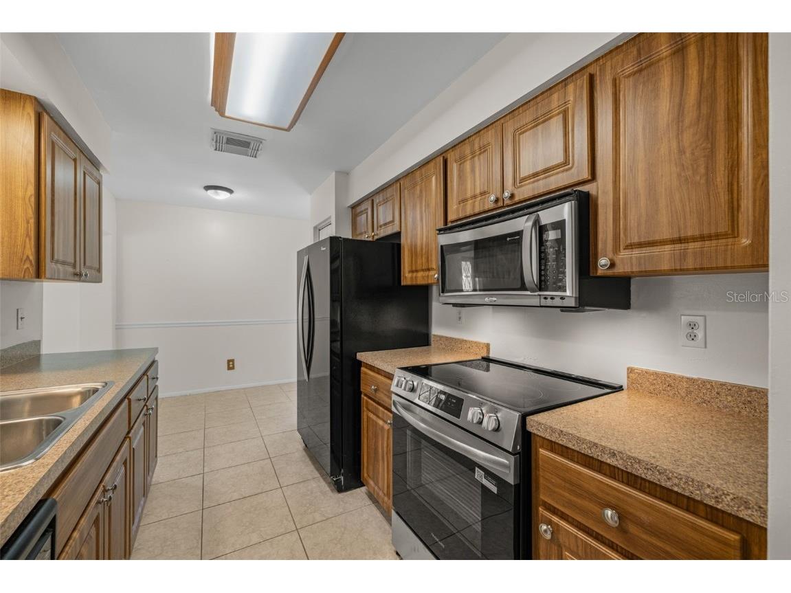 142 Stafford Circle Palm Harbor FL 34684 - LAKE TARPON TB8450333 image11