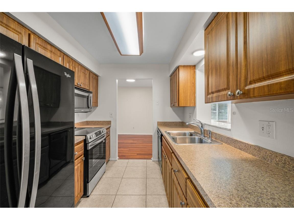 142 Stafford Circle Palm Harbor FL 34684 - LAKE TARPON TB8450333 image12