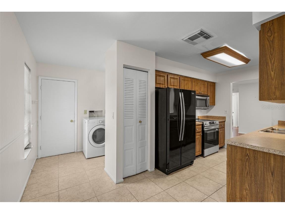 142 Stafford Circle Palm Harbor FL 34684 - LAKE TARPON TB8450333 image13