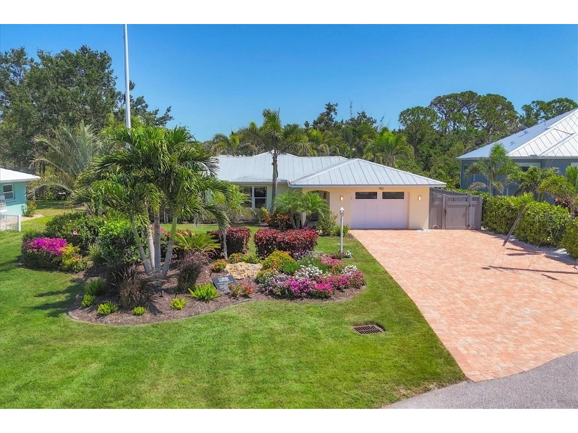 142 Sunaire Terrace Nokomis FL 34275 - SUNAIRE/ESTIL CANAL D6142387 image1