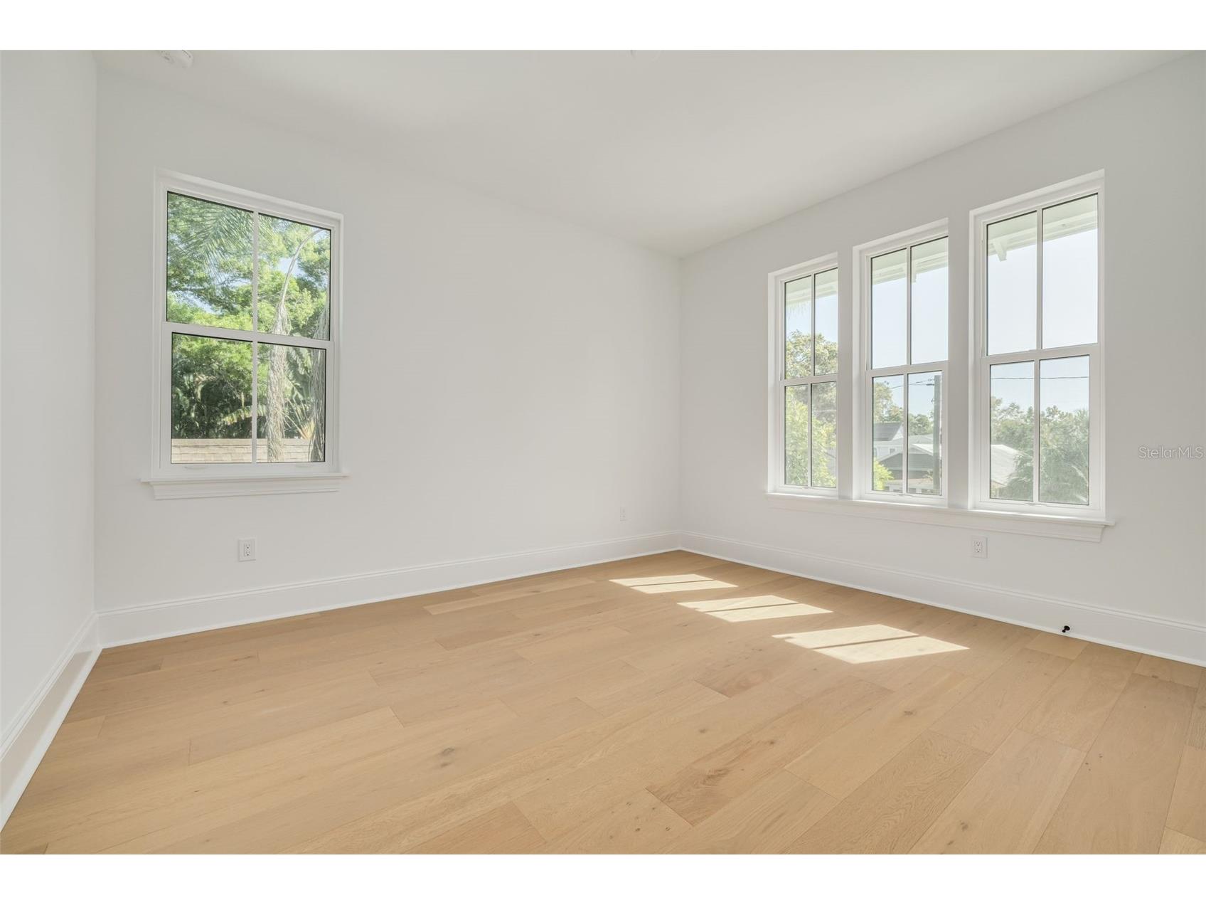 1420 14th Street N Saint Petersburg FL 33704 TB8493732 image30