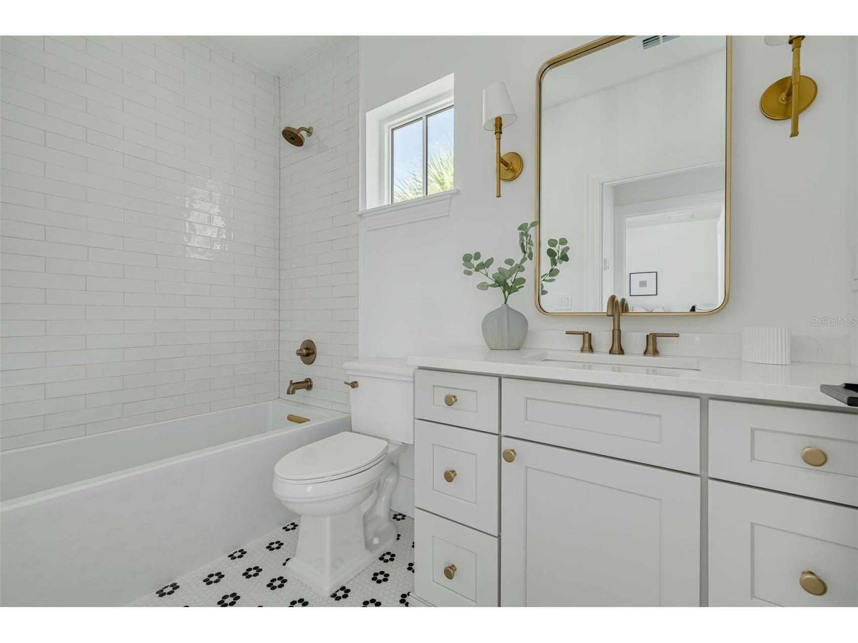1420 14th Street N Saint Petersburg FL 33704 TB8493732 image41