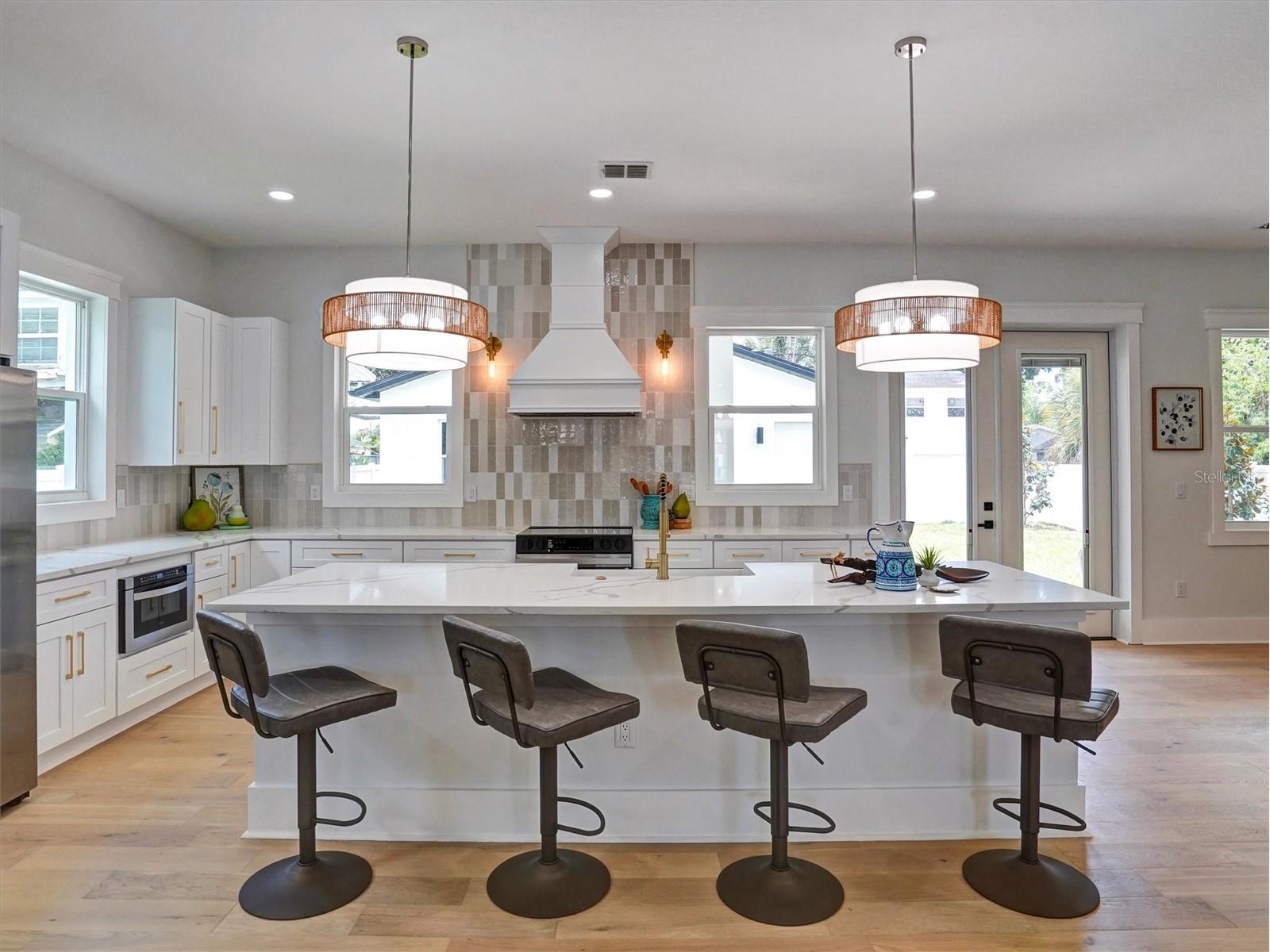 1420 36th Avenue N Saint Petersburg FL 33704 TB8506881 image14