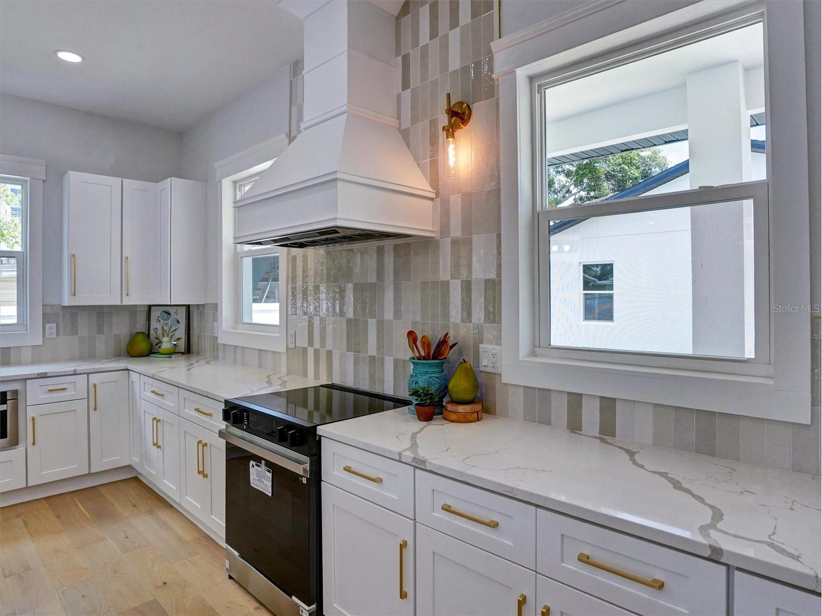 1420 36th Avenue N Saint Petersburg FL 33704 TB8506881 image16