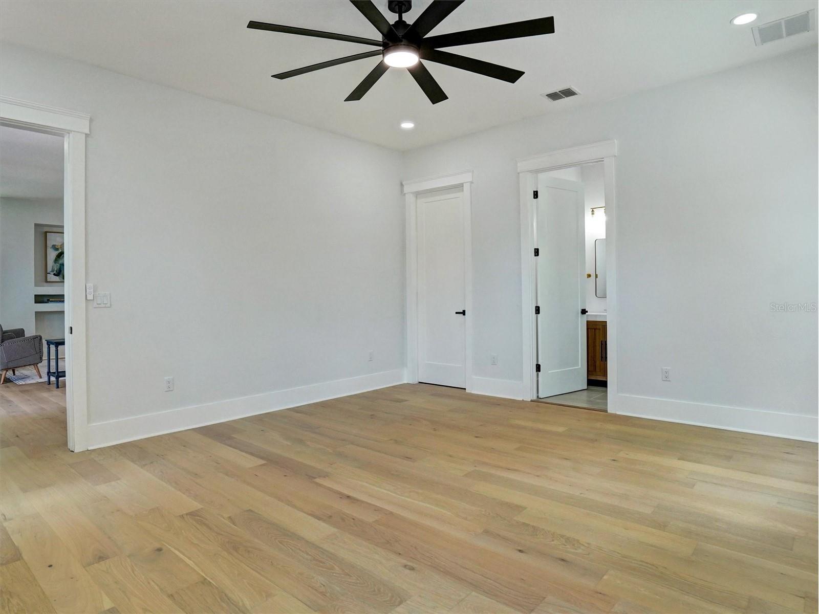 1420 36th Avenue N Saint Petersburg FL 33704 TB8506881 image26
