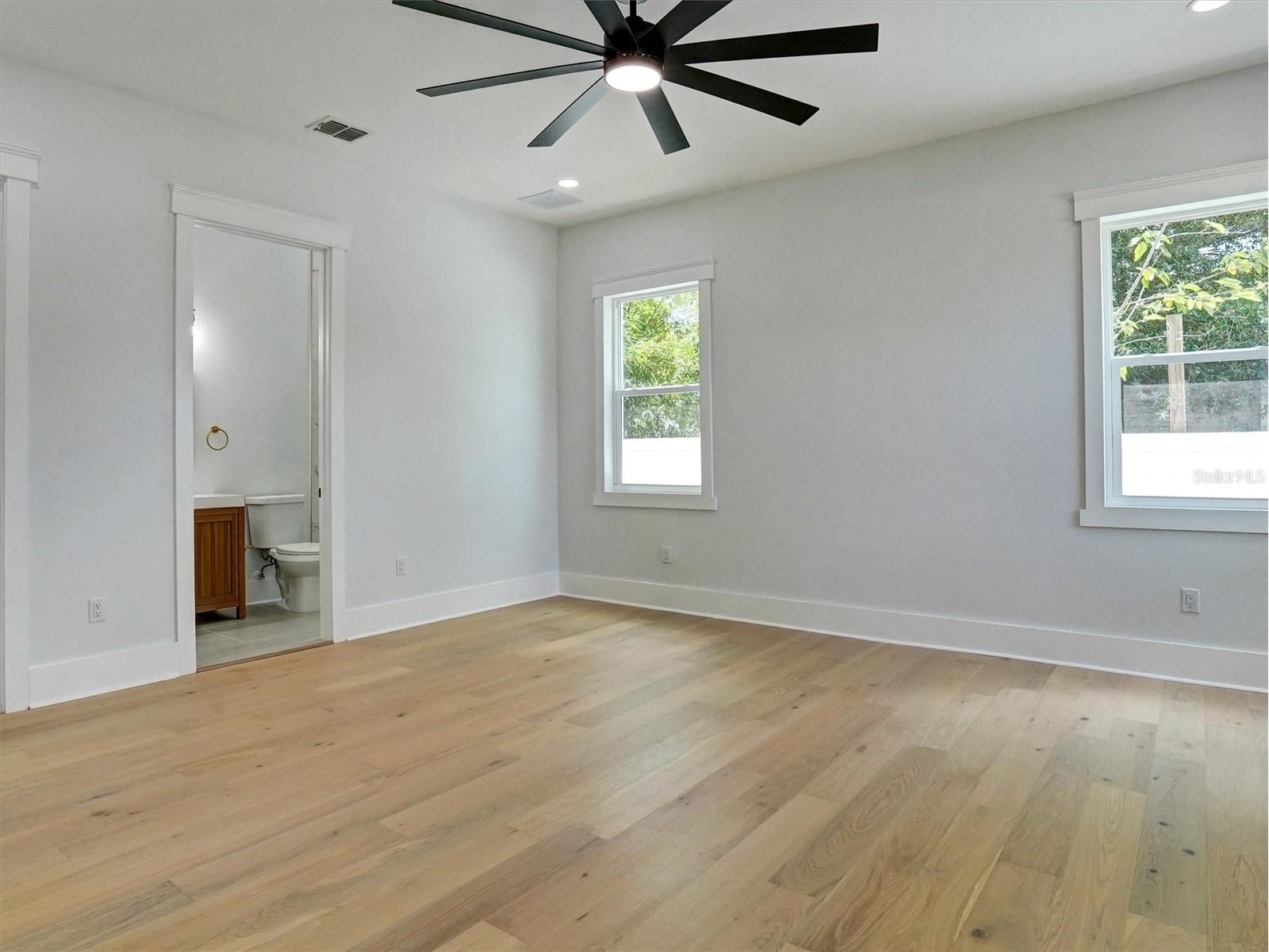 1420 36th Avenue N Saint Petersburg FL 33704 TB8506881 image27