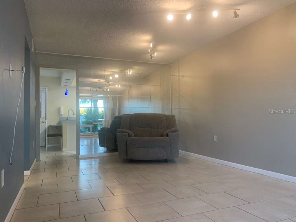 1420 70th Street N #1420 Saint Petersburg FL 33710 TB8454128 image3
