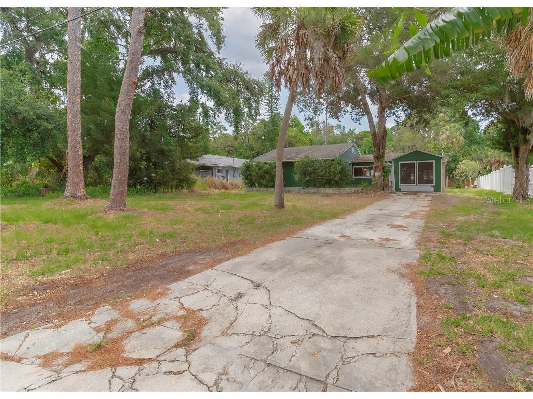 1420 Alhambra Way S Saint Petersburg FL 33705 U8200657 image1