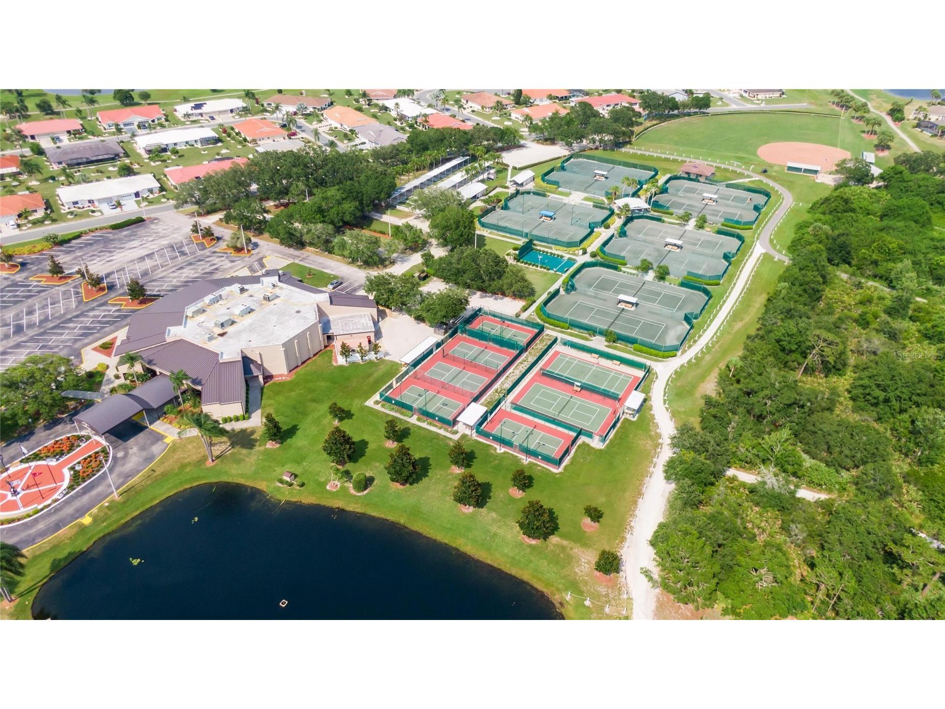 1420 Emerald Dunes Drive Sun City Center FL 33573 TB8472739 image47