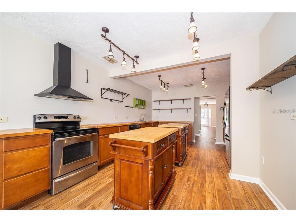 1420 Francis Avenue Orlando FL 32806 O6360312 image2