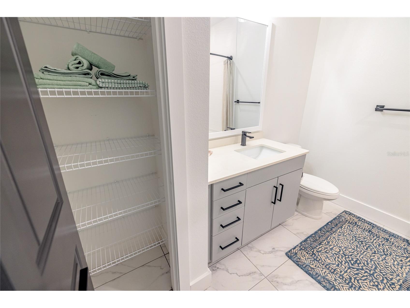 1420 Lakefront Drive #1208 Sarasota FL 34240 A4638384 image18