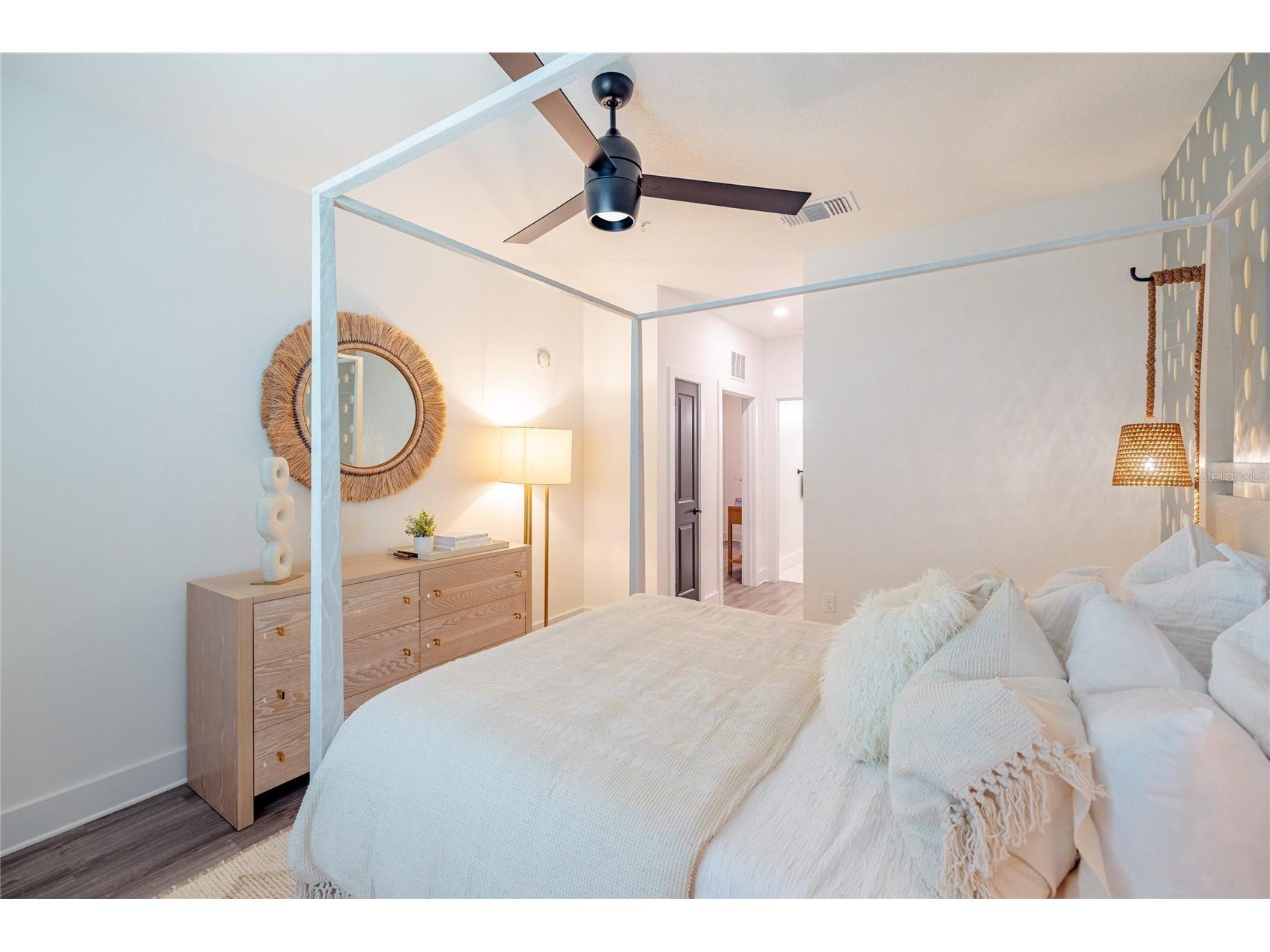1420 Lakefront Drive #1208 Sarasota FL 34240 A4638384 image19