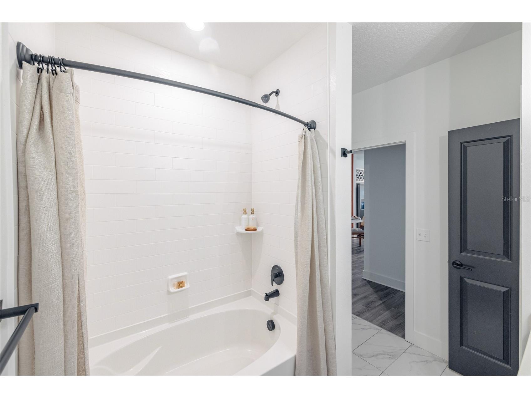 1420 Lakefront Drive #1208 Sarasota FL 34240 A4638384 image23