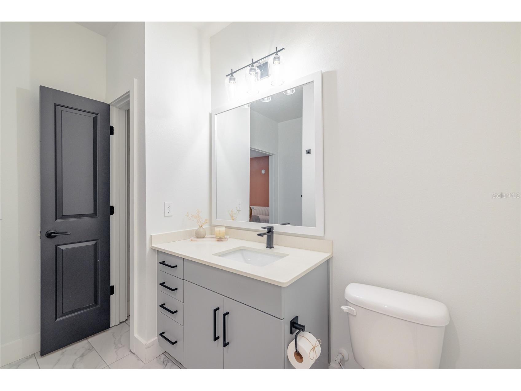 1420 Lakefront Drive #1208 Sarasota FL 34240 A4638384 image24