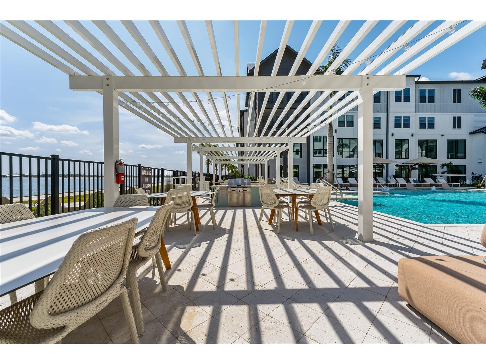 1420 Lakefront Drive #1208 Sarasota FL 34240 A4638384 image32