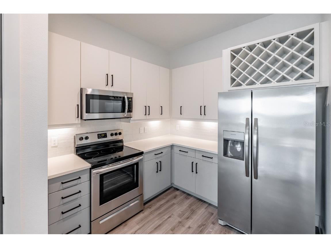 1420 Lakefront Drive #3313 Sarasota FL 34240 A4638383 image4