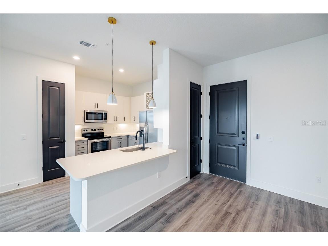 1420 Lakefront Drive #3313 Sarasota FL 34240 A4638383 image6