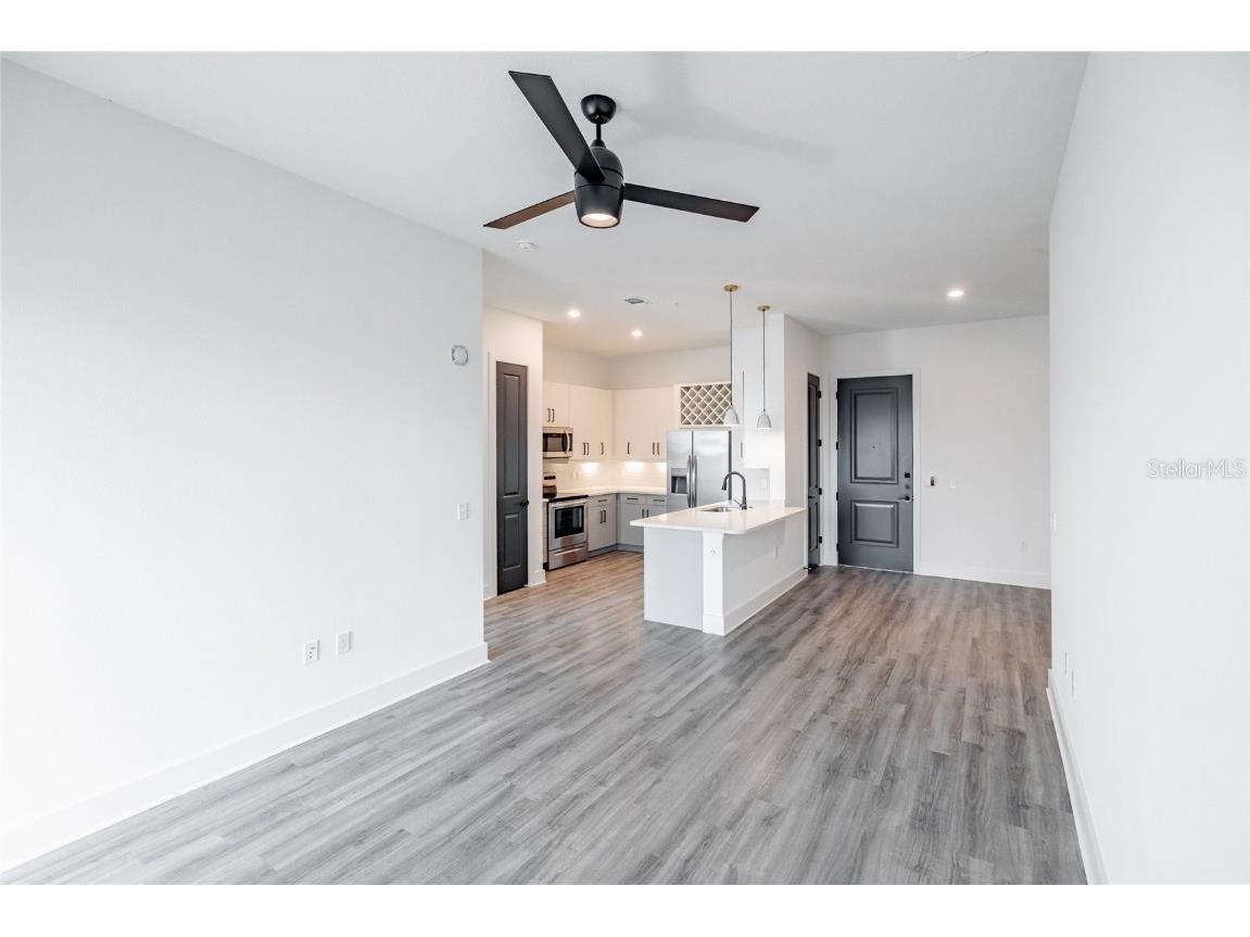 1420 Lakefront Drive #3313 Sarasota FL 34240 A4638383 image8
