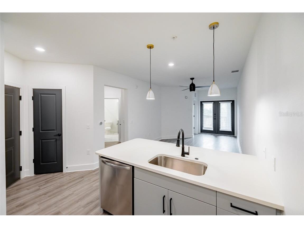 1420 Lakefront Drive #3107 Sarasota FL 34240 A4638375 image6