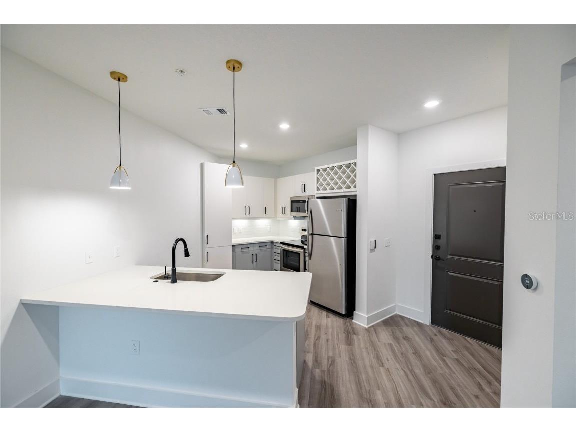 1420 Lakefront Drive #3107 Sarasota FL 34240 A4638375 image8