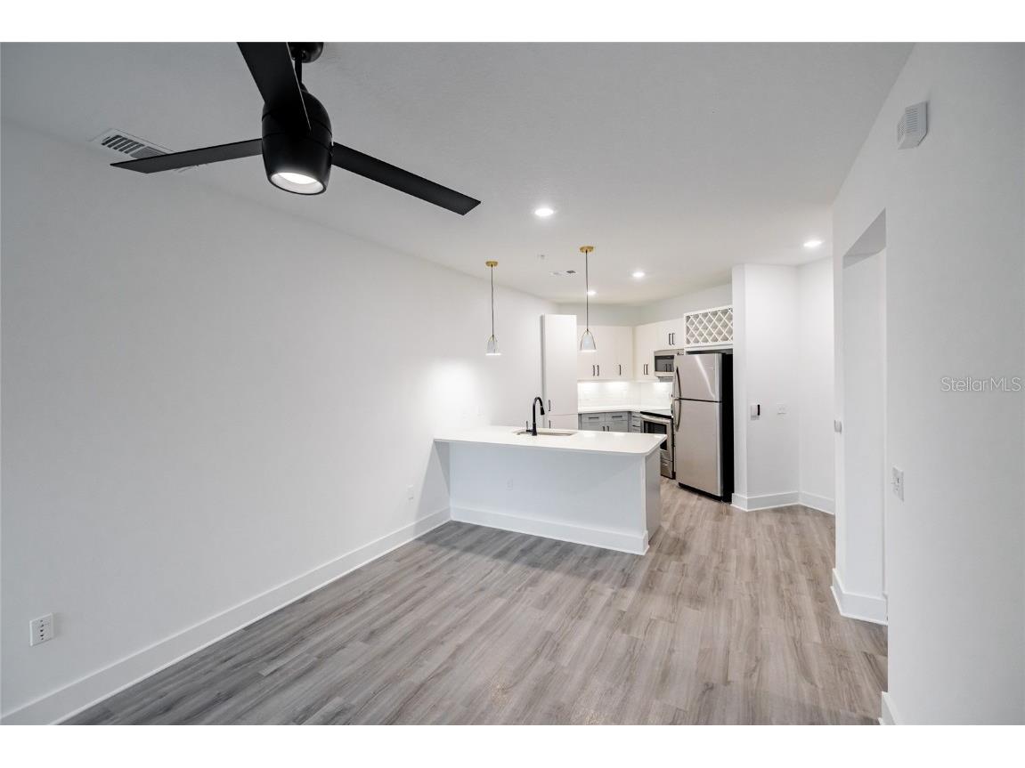 1420 Lakefront Drive #3107 Sarasota FL 34240 A4638375 image9