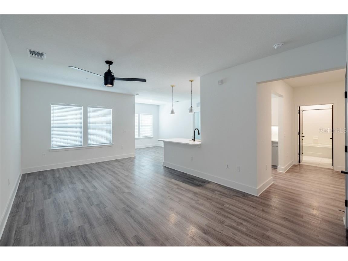 1420 Lakefront Drive #6213 Sarasota FL 34240 A4638377 image12