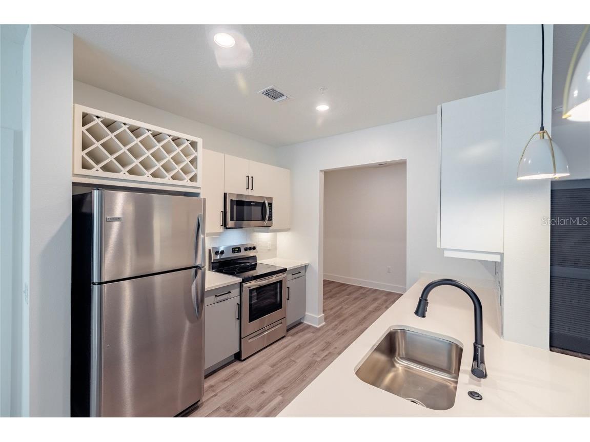 1420 Lakefront Drive #6213 Sarasota FL 34240 A4638377 image3