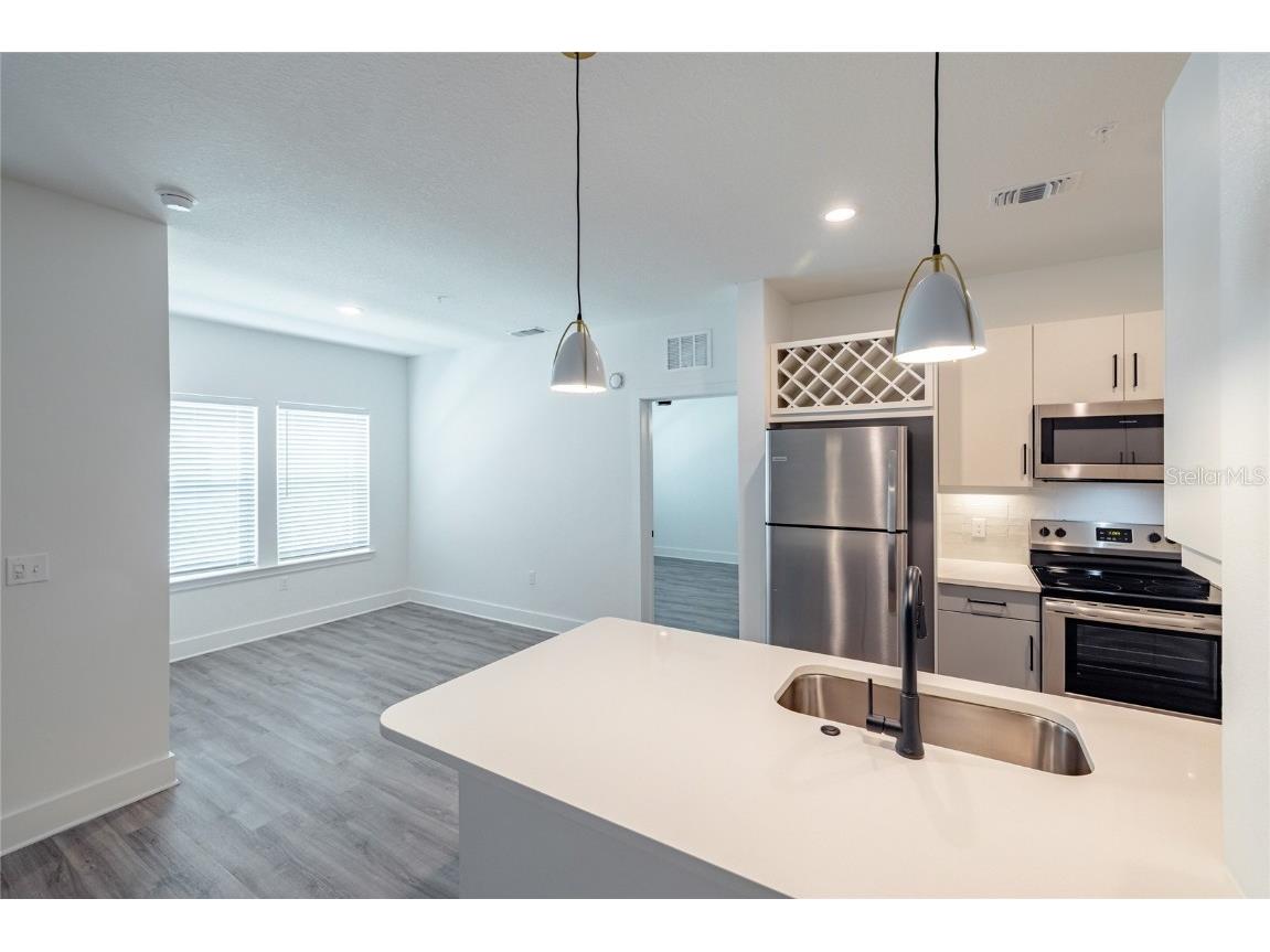 1420 Lakefront Drive #6213 Sarasota FL 34240 A4638377 image5