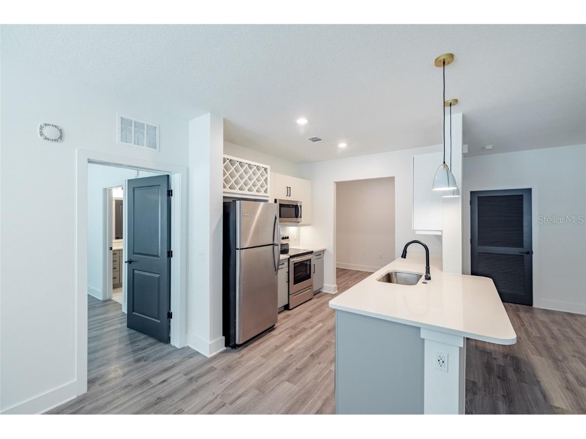 1420 Lakefront Drive #6213 Sarasota FL 34240 A4638377 image7